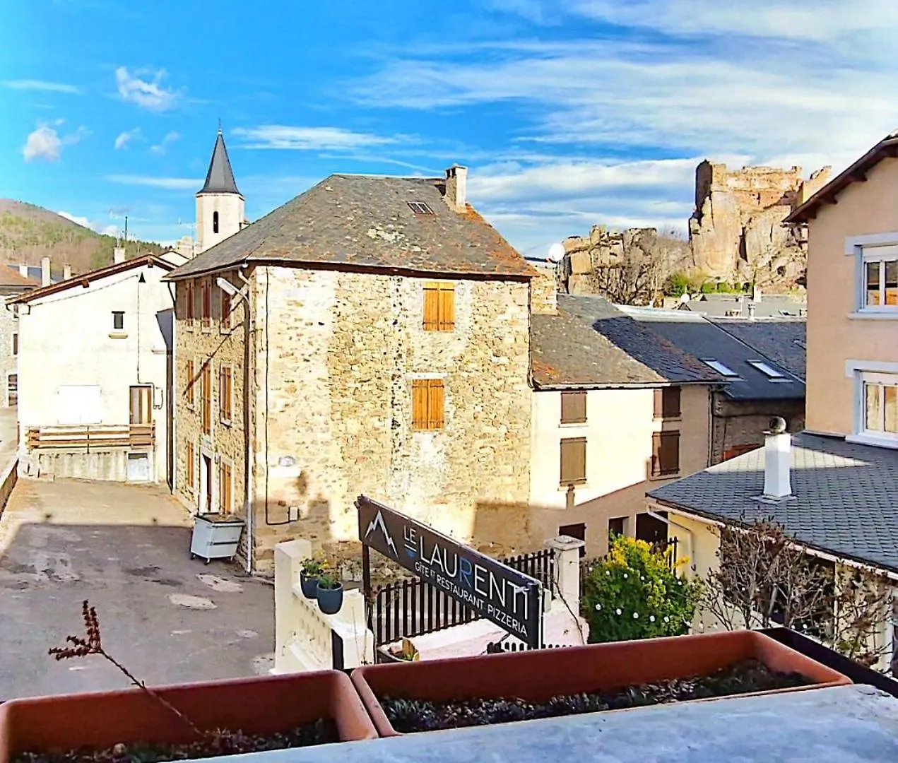 Maison Querigut 0*,